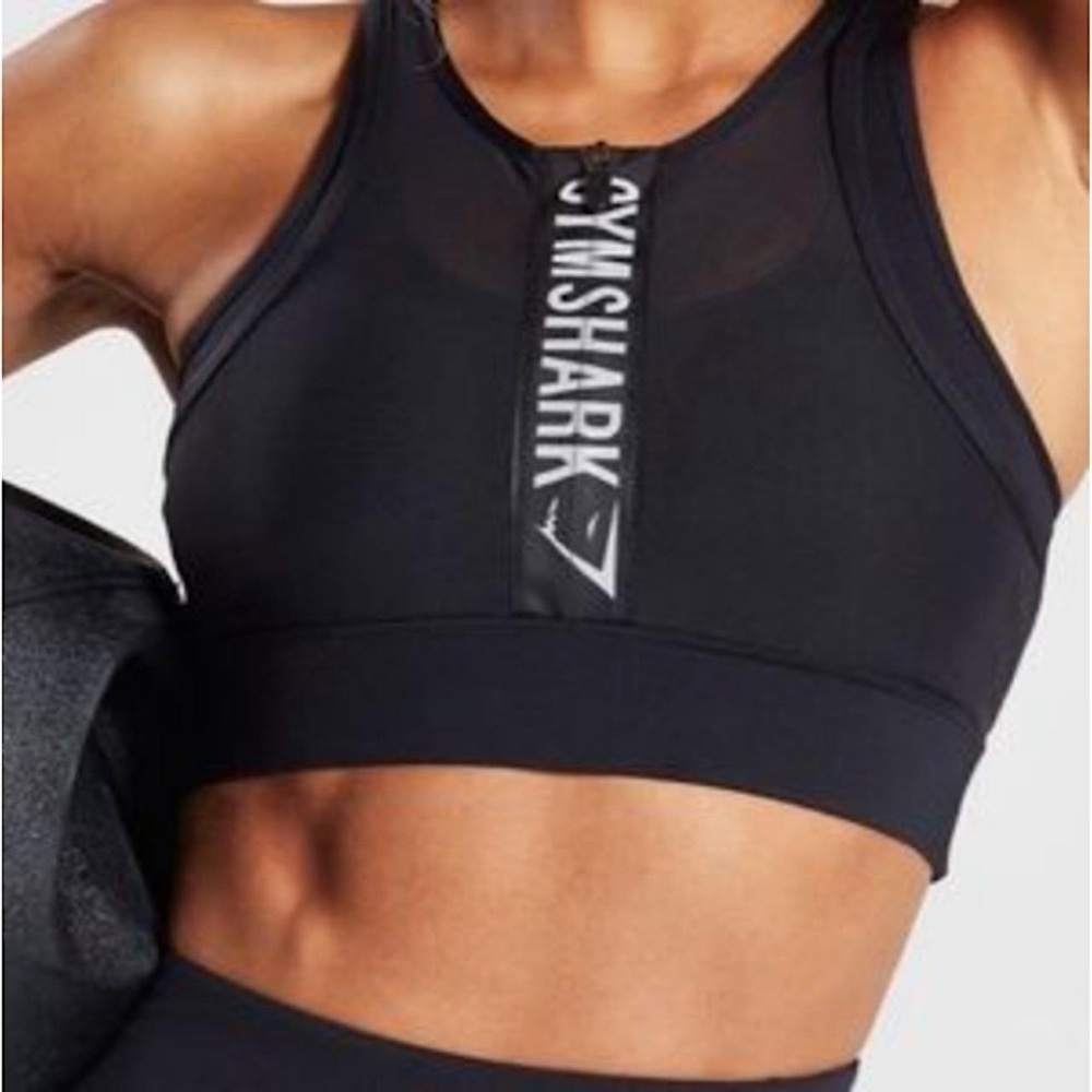 Gymshark Front Zip Sports Bra in Black Size XS